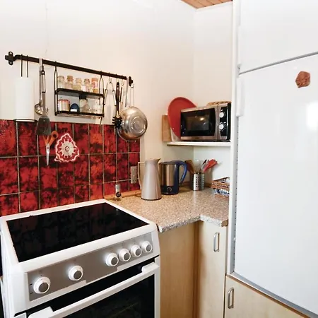Two-bedroom Holiday In بيت للعطل